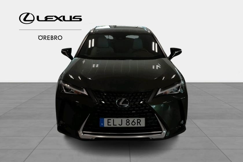 Bild 4 av Lexus UX 250h E-Four Premium AWD Teknikpaket inklusive vinterhjul
