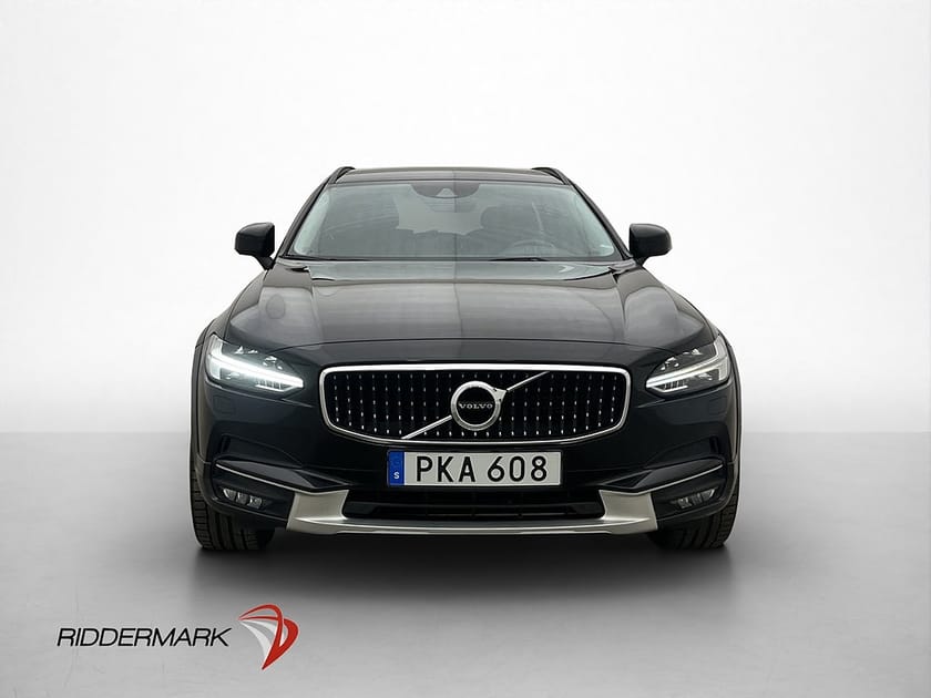 Bild 2 av Volvo V90 Cross Country D4 AWD Business Kamera Värm Drag