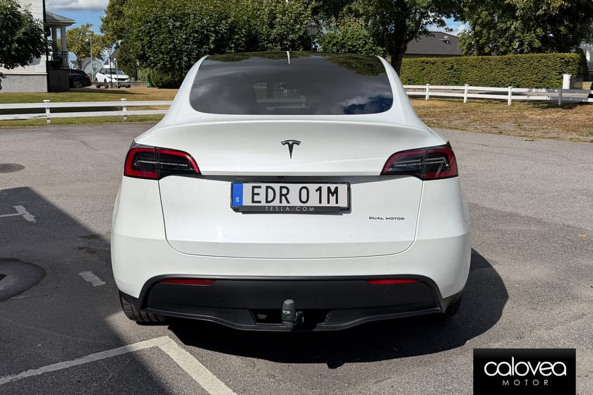 Bild 4 av Tesla Model Y Long Range AWD 514 hk Automat - Dragkrok, Momsbil