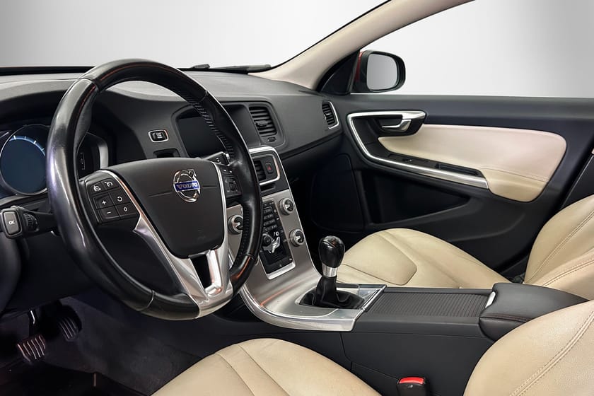 Bild 4 av Volvo V60 D3 Summum VOC Värmare Drag Skinn P-Sensorer