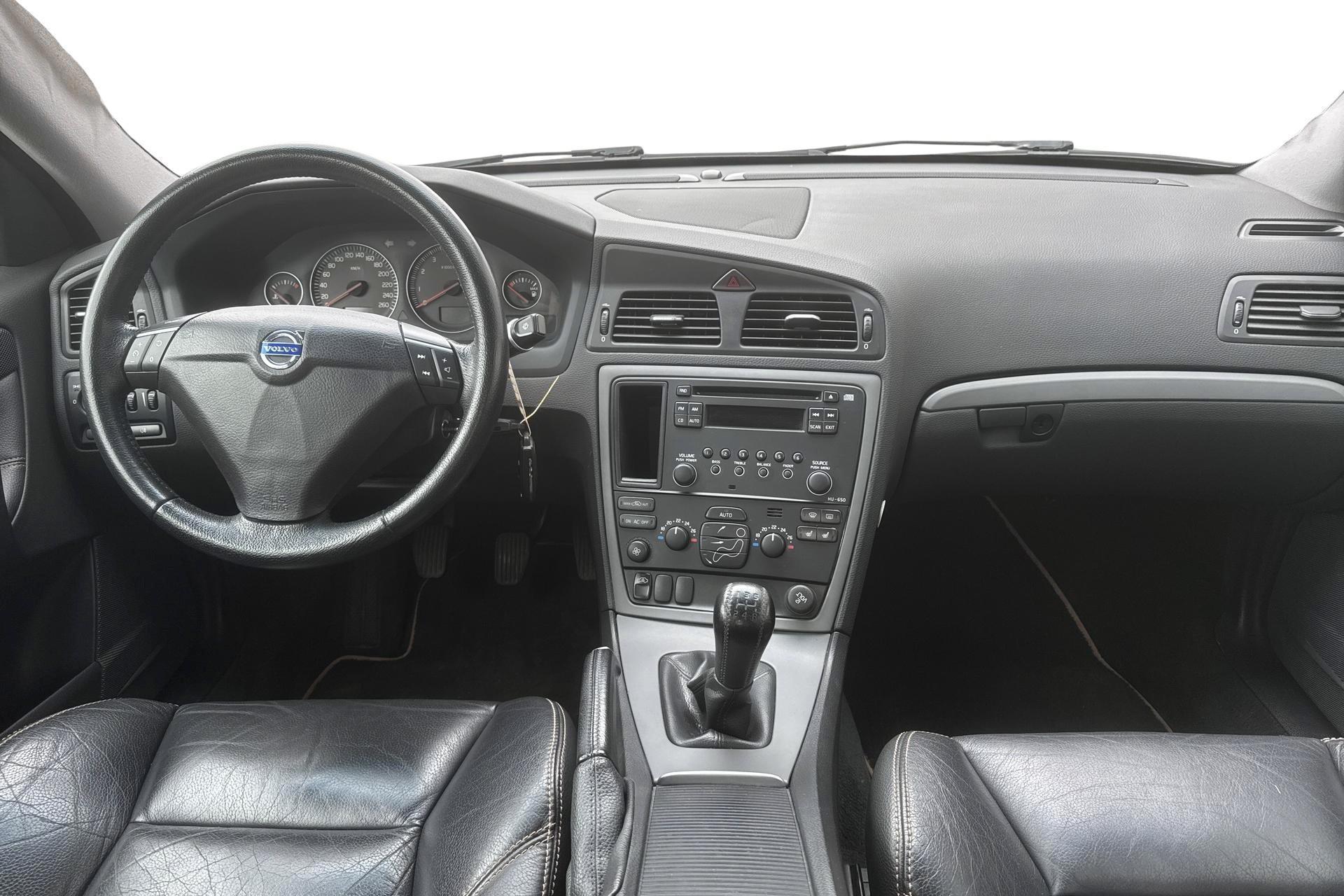 Volvo S60 2.4 2008, kuva 7/10