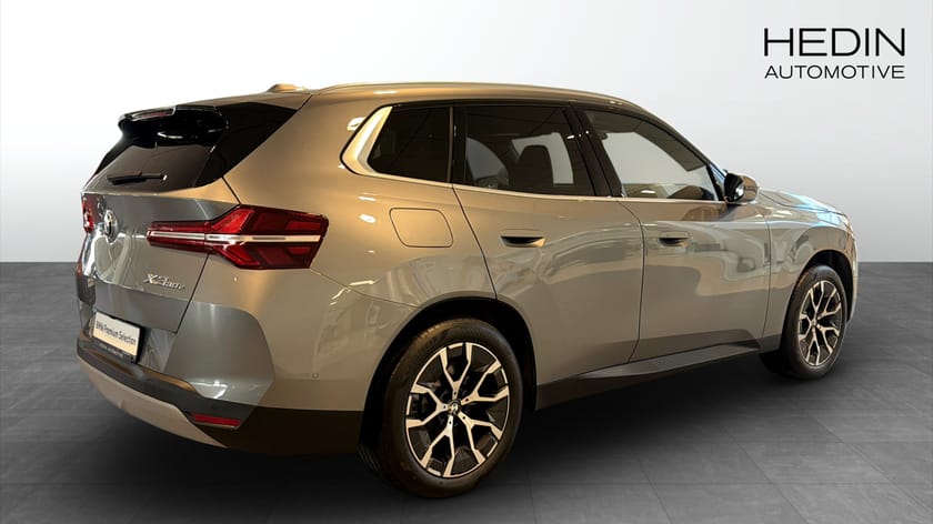 Bild 2 av BMW X3 30e xDrive Panorama H/K Rattvärme Elstol Dragkrok