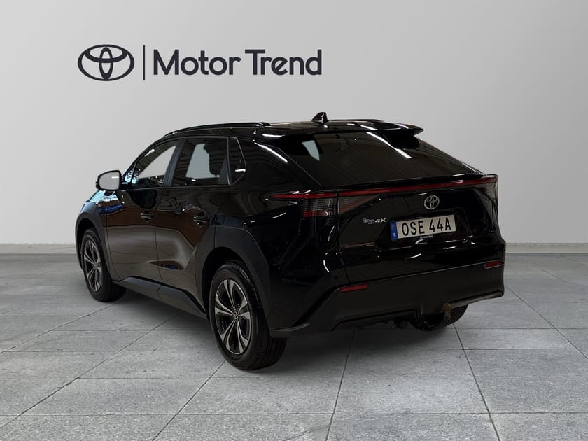 Bild 2 av Toyota bZ4X FWD Style 71.4kWh Drag Vinterhjul