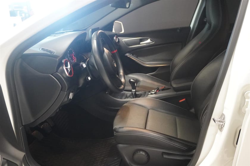Bild 2 av Mercedes-Benz A 180