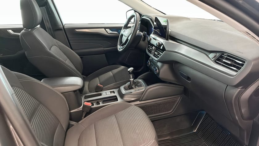 Bild 3 av Ford Kuga Titanium 150Hk / Dödavinkel / Adapt.fart / Rattvärme