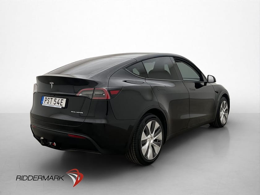 Bild 5 av Tesla Model Y Long Range AWD Värmepump Drag Autopilot MOMS