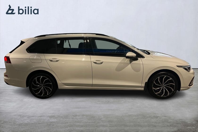 Bild 5 av Volkswagen Golf Sportscombi SC 1.5 eTSI B-Kamera Värm Drag 150HK