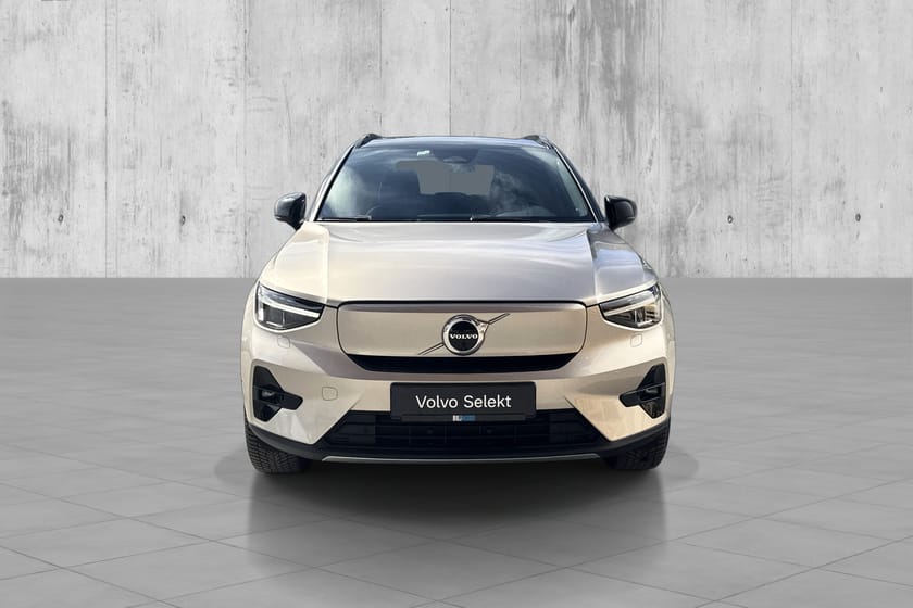Bilde 3 av Volvo XC40 Recharge Twin motor 360kam/Soltak/Hengerfeste++