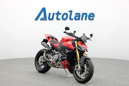 Ducati Streetfighter V2