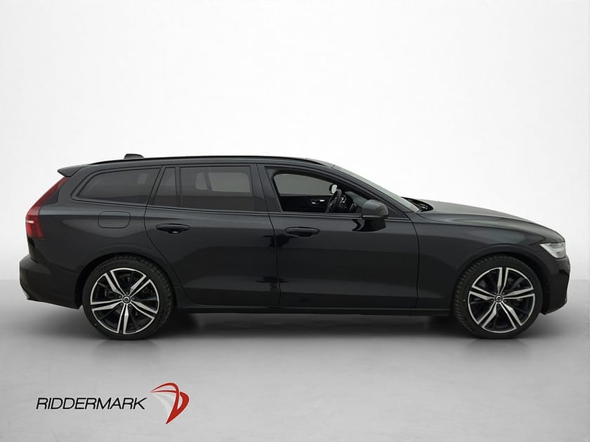 Bild 4 av Volvo V60 Recharge T8 AWD R-Design B&W Pano Skinn Drag 360°