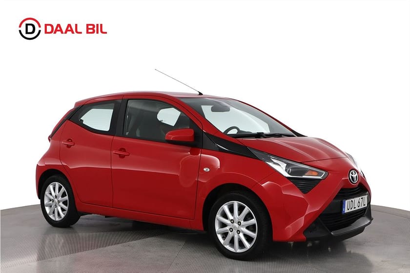 Bild 4 av Toyota Aygo 1.0 72HK X-PLAY 5-D B-KAM FARTHÅLLARE BLUETOOTH