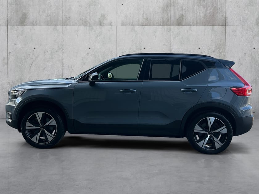 Bilde 2 av Volvo XC40 Recharge Twin Plus, 408 hk, H.Feste, Oppgradert interiør, Navi,