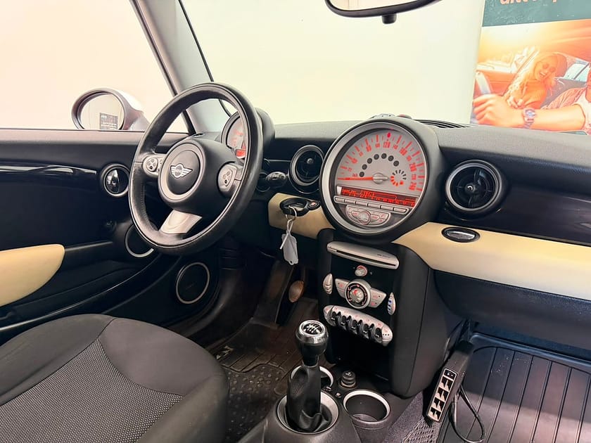 Bild 2 av MINI Cooper Pepper Euro 4 Ny besiktigad!