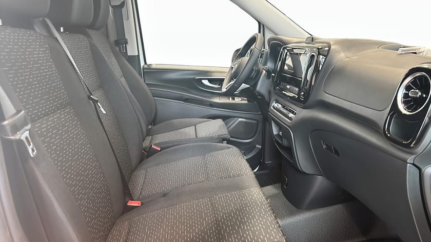 Bild 3 av Mercedes-Benz Vito 116 CDI 4x4 2.8t SKÅP LÅNG SELECT