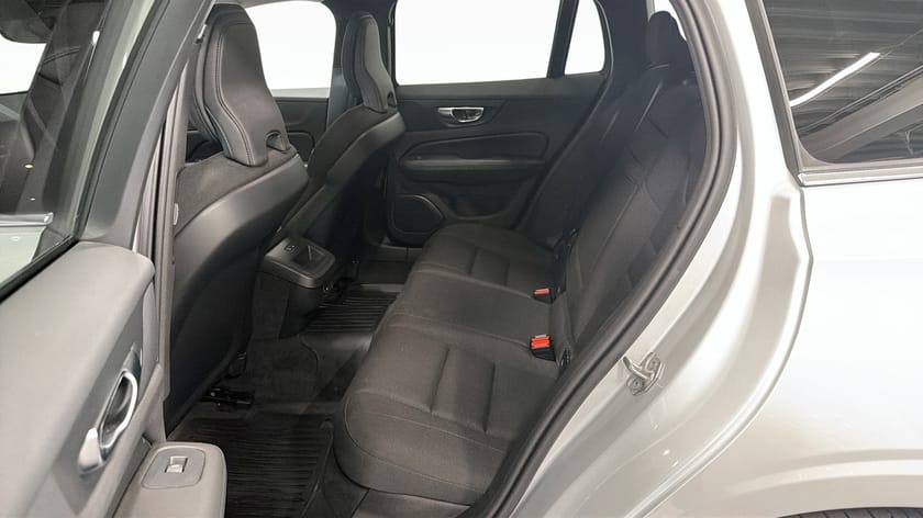 Bild 5 av Volvo V60 B4 Momentum Advanced Edition Drag