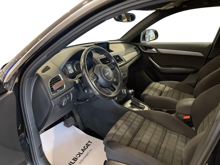 Bild 5 av Audi Q3 2.0TFSI QUATTRO S Tronic (Drag,Xenon,Sprortstolar)