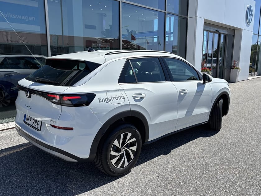 Bild 3 av Volkswagen T-Roc 1.5 ETSI 150HK DSG *Demobil*