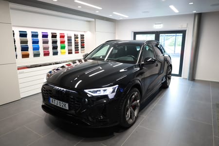 Audi SQ8 e-tron quattro / 503 HK