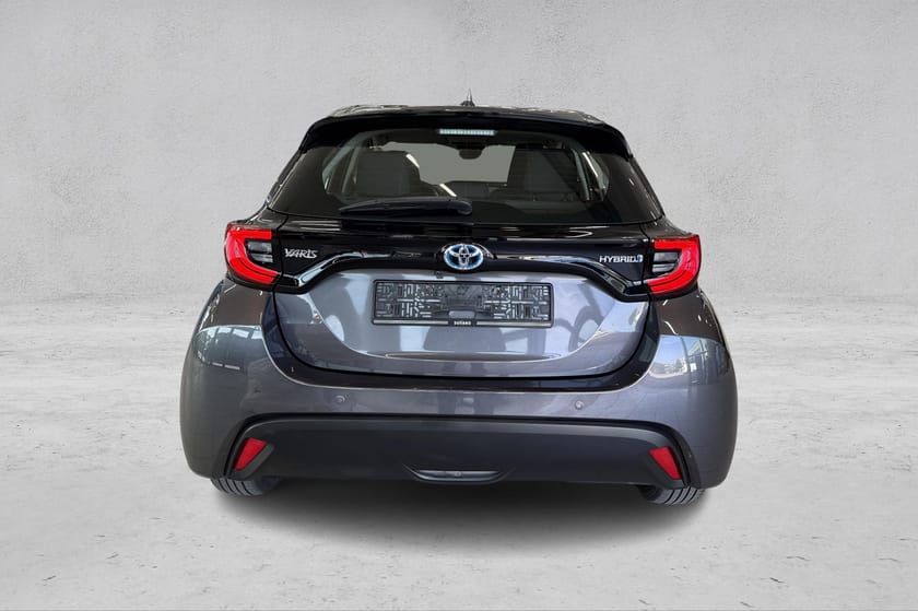 Bilde 4 av Toyota Yaris Hybrid 1.5L Navi/LED/R.kamera/ACC/Blind.varsel