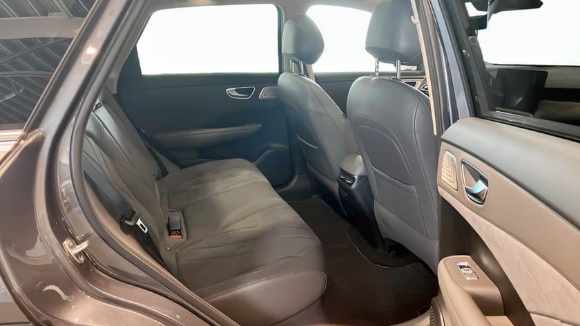 Bild 5 av MG S6 EV Dual Motor LUXURY 77 KWH AWD - LADDKORT 15 000KR