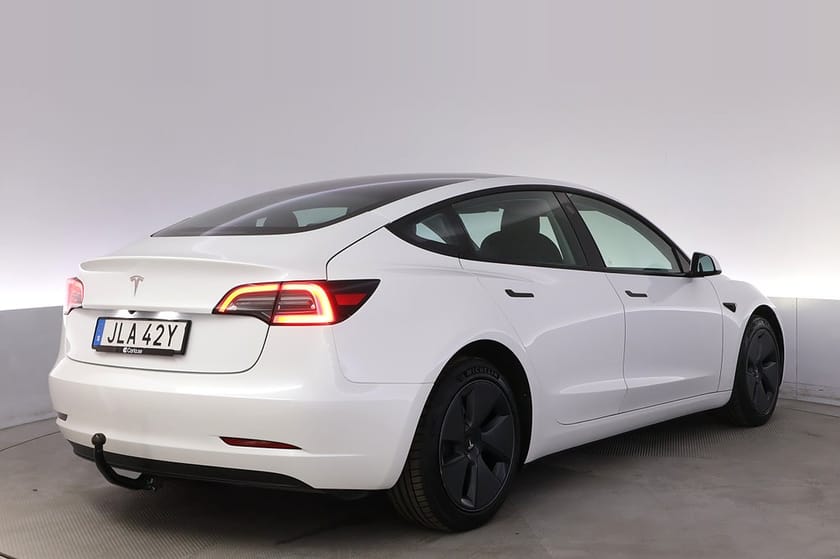 Bild 5 av Tesla Model 3 Standard Range Refresh AP Pano Drag V-hjul