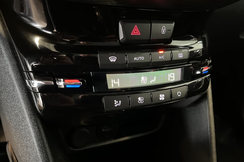 Bild 5 av Peugeot 2008 SUV Allure Automat
