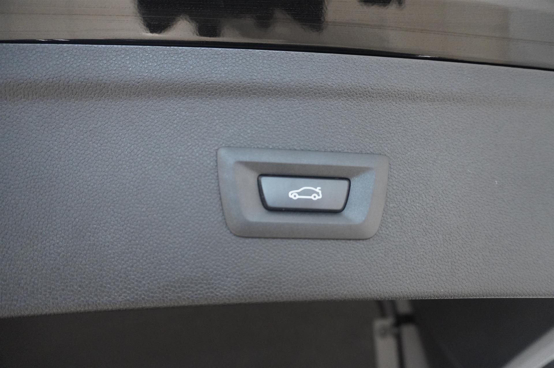 BMW iX xDrive60, 544hk, 2026