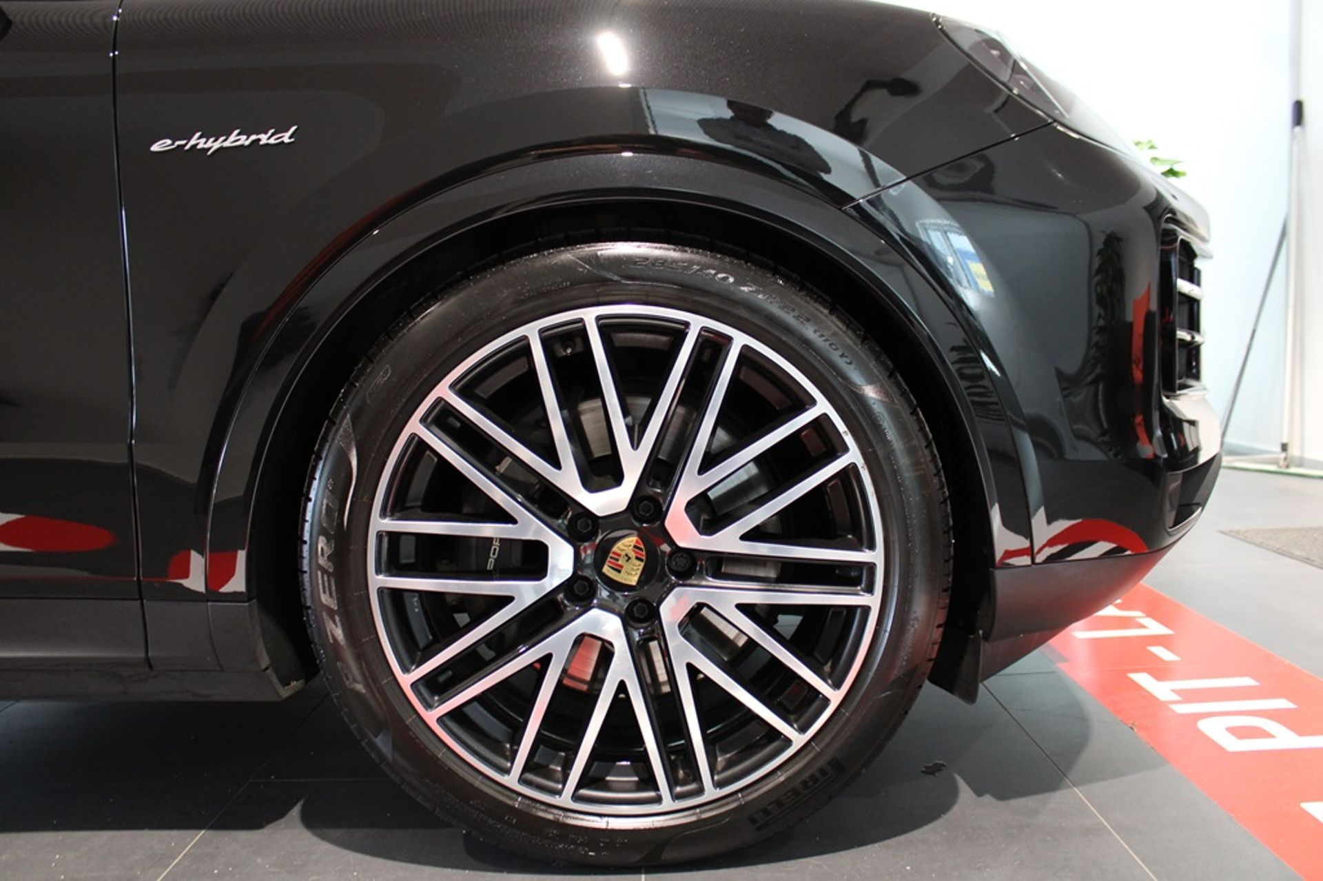 Porsche Cayenne E-HYBRID 2024, bild 7/23