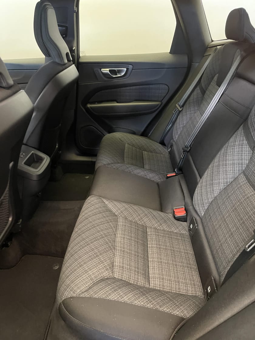 Bild 5 av Volvo XC60 B5 AWD Bensin Core / Navigation / Backkamera /