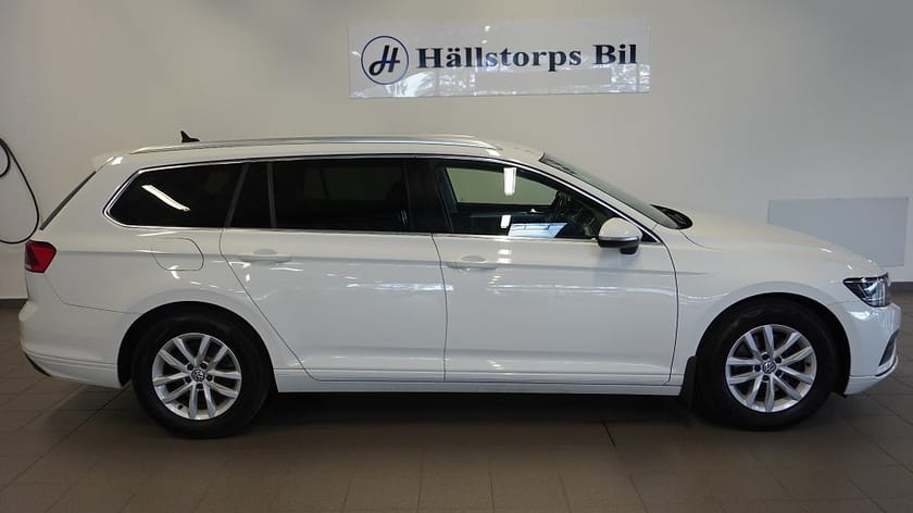 Bild 2 av Volkswagen Passat Sportscombi 1.5 TSI/AUTO/DRAGKROK/B-KAMERA/NAVIGATIN
