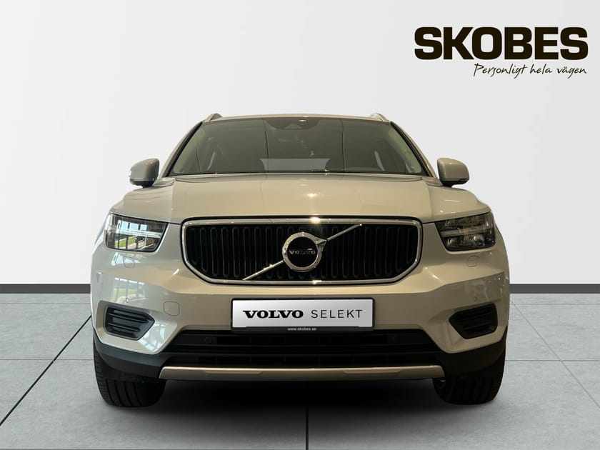 Bild 2 av Volvo XC40 B4 FWD Bensin Mom Adv Navi Pro Edt
