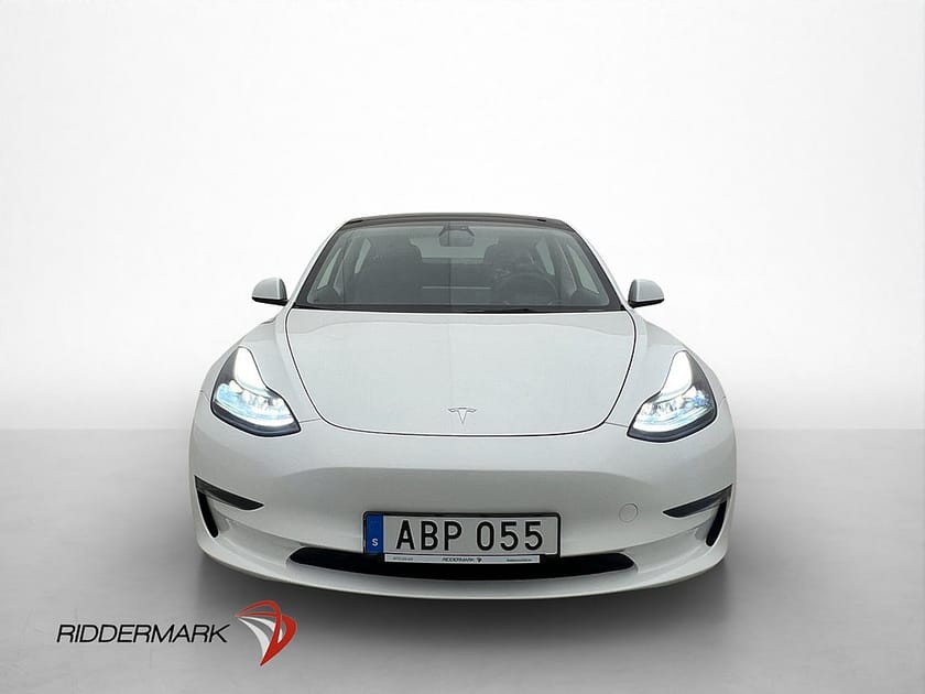 Bild 3 av Tesla Model 3 Long Range AWD Drag Autopilot En-Brukare