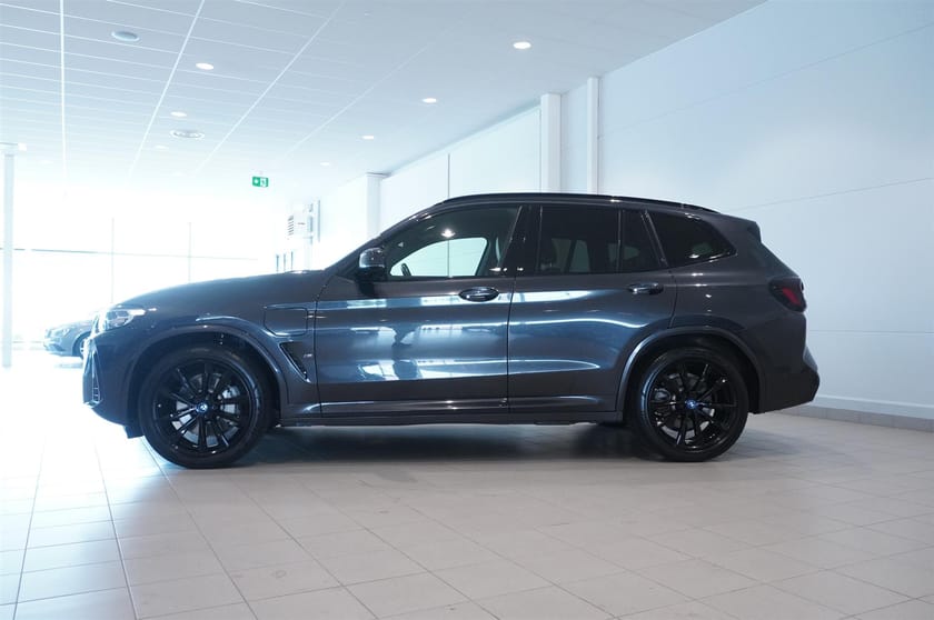Bild 3 av BMW X3 xDrive30e M-Sport Drag HUD HiFi 292hk