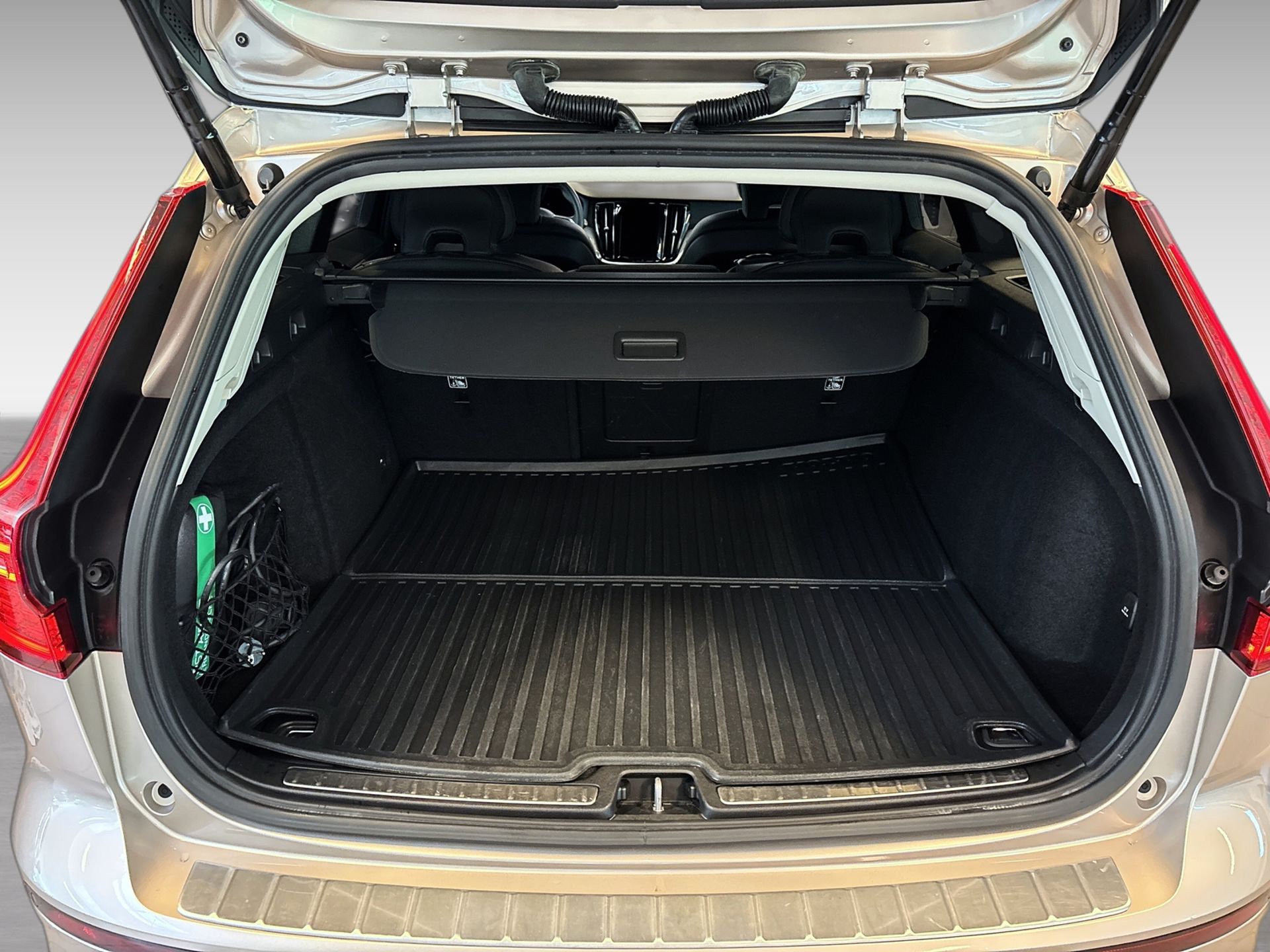 Volvo V60 Cross Country B4 Diesel 2024, bild 7/10