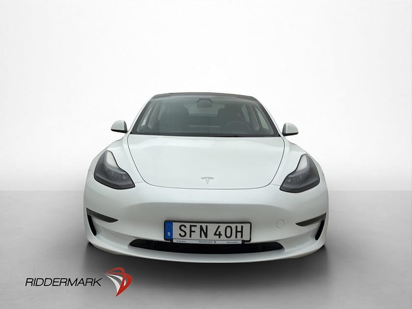 Bild 3 av Tesla Model 3 Long Range AWD Drag Autopilot En-Brukare Skinn