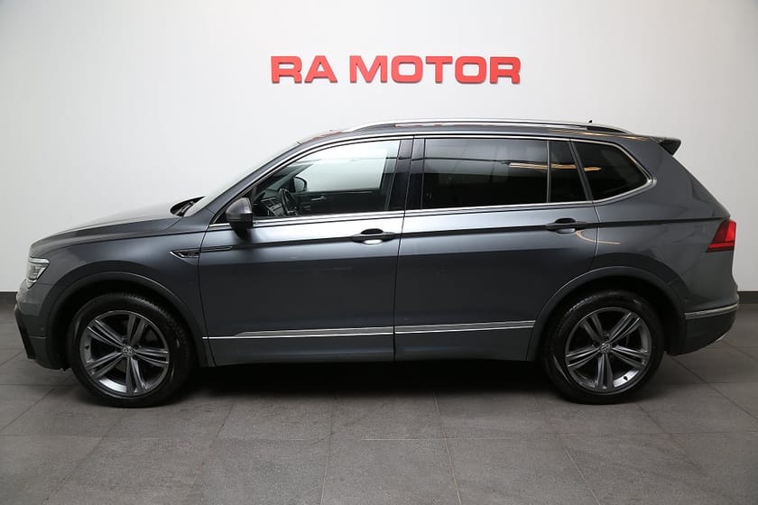 Bild 3 av Volkswagen Tiguan Allspace 7-sätes 2,0 TDI 200hk 4M R-Line Värmare Drag