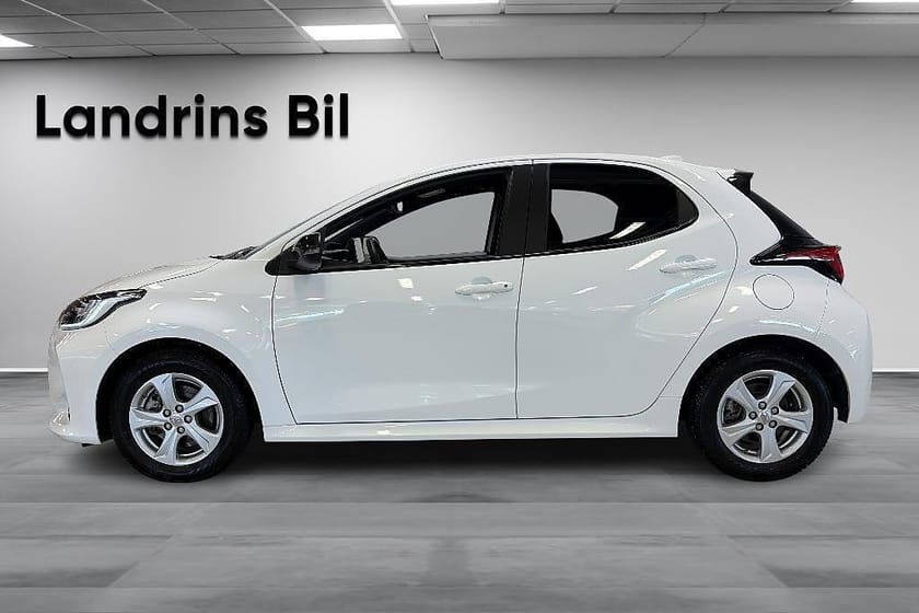 Bild 4 av Toyota Yaris Hybrid AUT 116HK STYLE *GPS*Backkamera*V-Hjul*