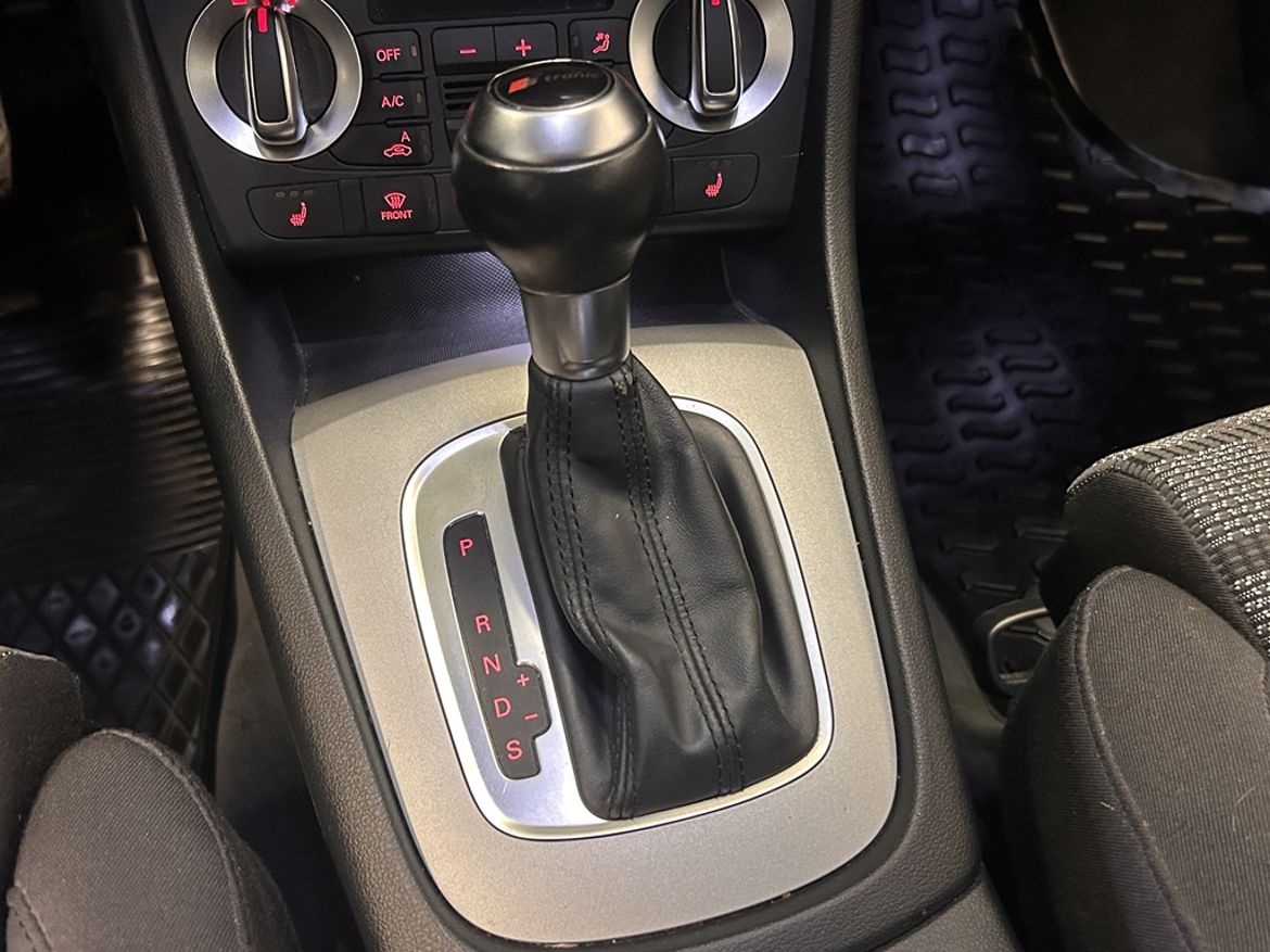 Audi Audi Q3 — bild 16