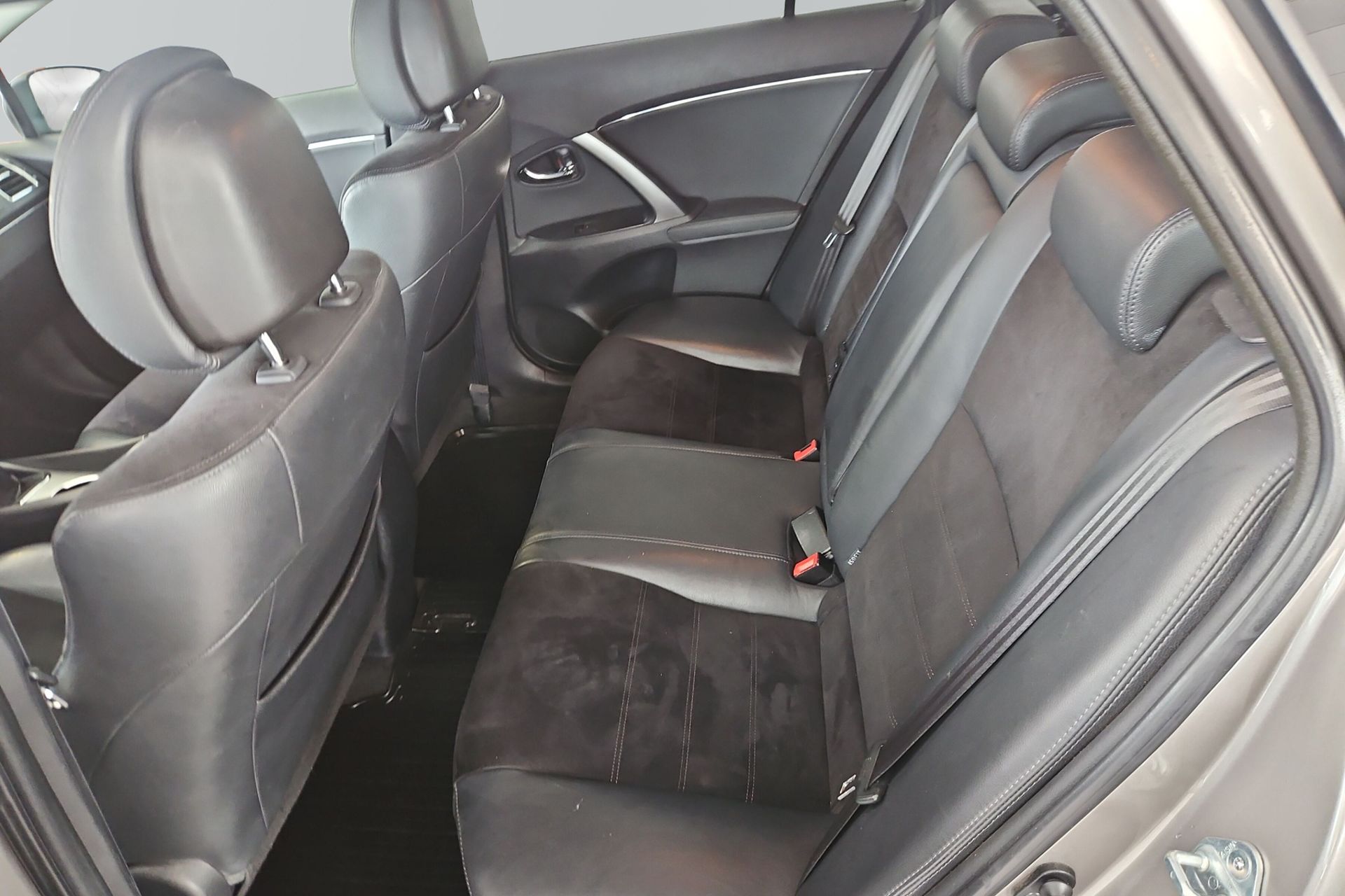 Toyota Avensis 1.8 KOMBI ED 2014, kuva 7/10