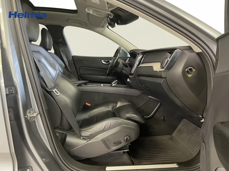 Bild 14 av 17 – Volvo XC60 T8 TE Inscription
