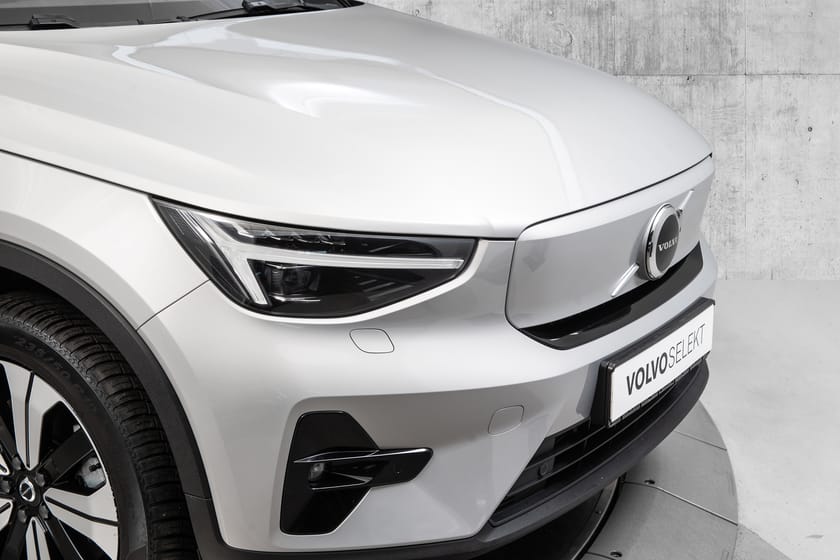 Bilde 2 av Volvo XC40 Recharge Twin motor Plus Hengerfeste/El.stol/Ryggekamera/Pixel