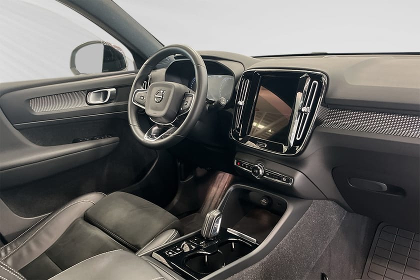 Bild 2 av Volvo XC40 B4 II FWD Bensin R-Design