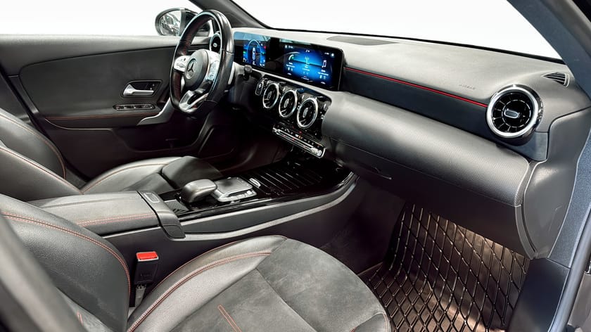 Bild 3 av Mercedes-Benz A 250 e 250e AMG 218hk Värmare Backkamera Navi