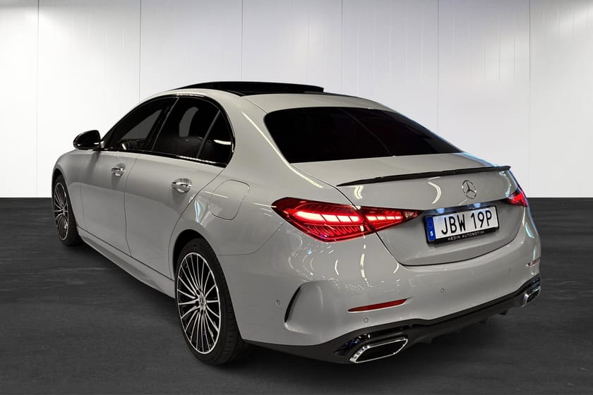 Bild 4 av Mercedes-Benz C 300 e SEDAN  | AMG | Burmester | Advanced Edition | 360 | Pano | Nightpaket |