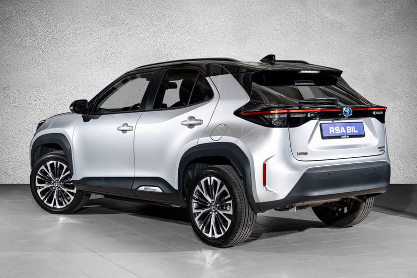 Bilde 2 av Toyota Yaris Cross Hybrid AWD-i 1,5 Premiere edt Bi-Tone. Topputgave !