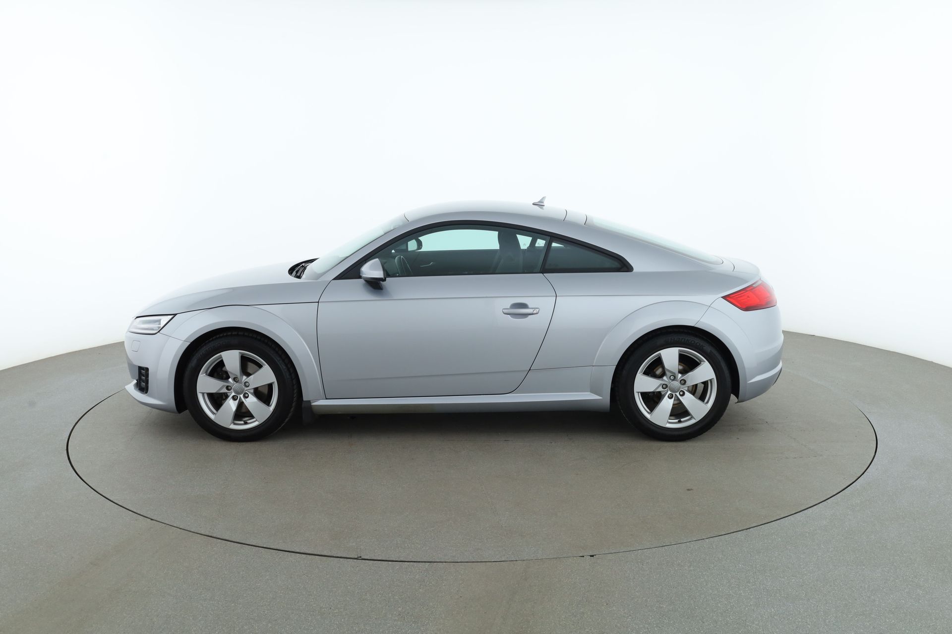 Audi TT 1.8 TFSI 2018, photo 2/41