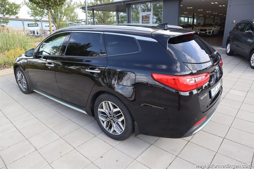 Bild 3 av Kia Optima Sport Wagon Plug-in Hybrid 205hk Aut Advance Plus Navi Panoramatak Drag 1 Ägare