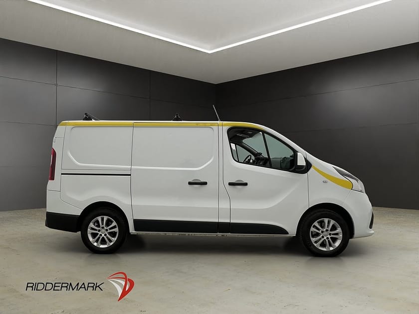 Bild 2 av Nissan NV300 Skåpbil 1.6dCi Värmare 3-Sits Dragkrok Farthållare Moms