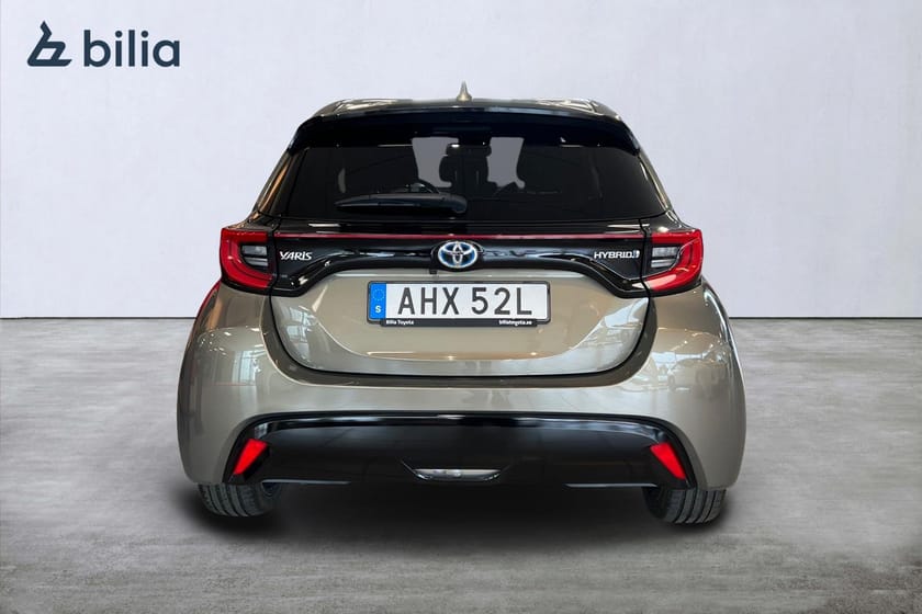 Bild 5 av Toyota Yaris Hybrid 1,5 Style Delläder Keyless Nyservad