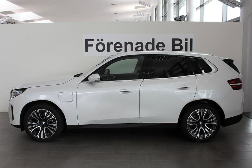 Bild 2 av BMW X3 30e xDrive Innovation Drag 20" AdptFarth ComfortAccess